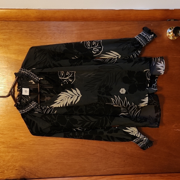 Cabi Aloha Blouse - Picture 1 of 2